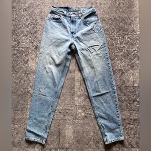 ✨💙VINTAGE 550 LEVI JEANS✨💙